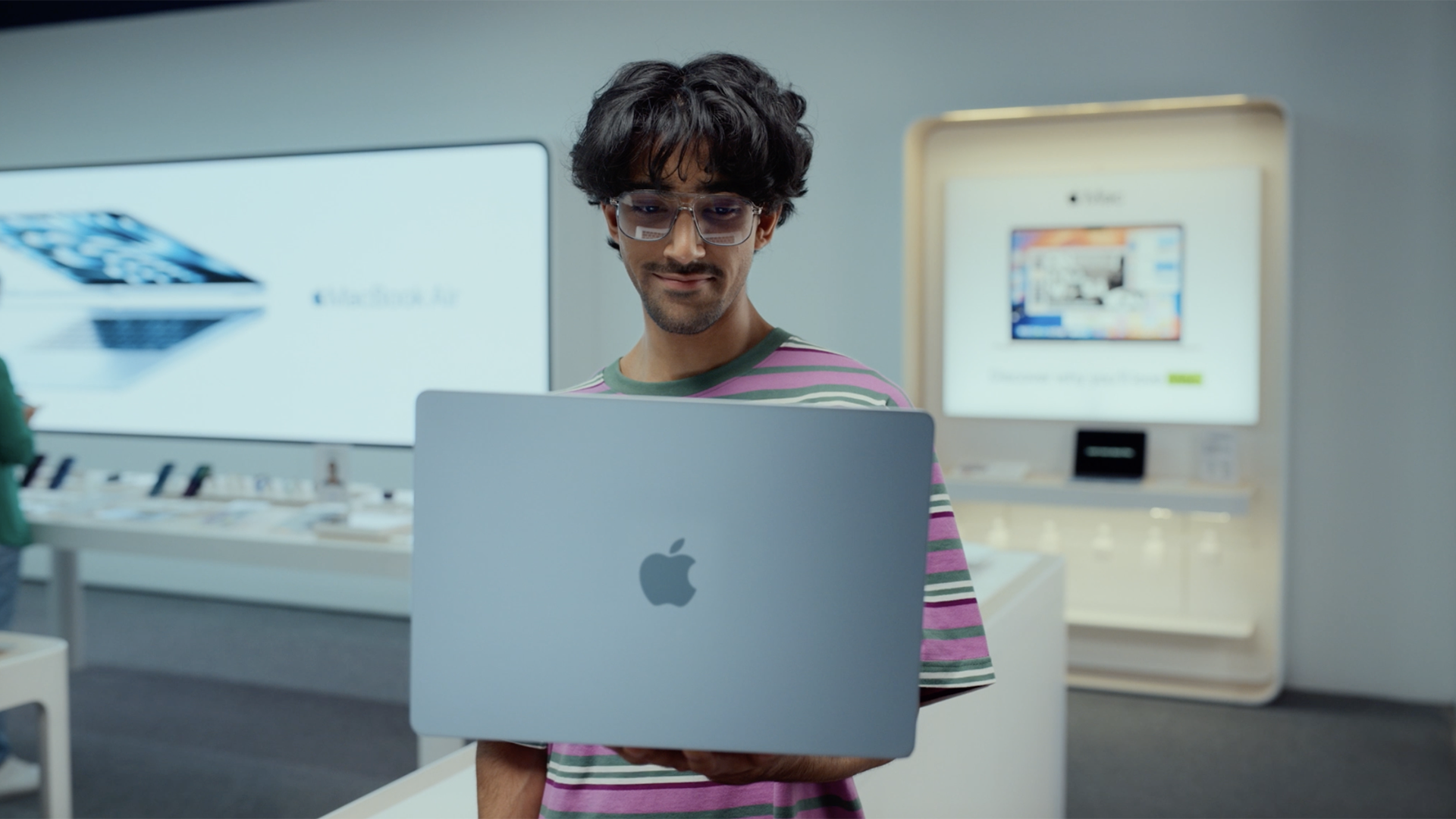 Apple/SharafDG – Choices